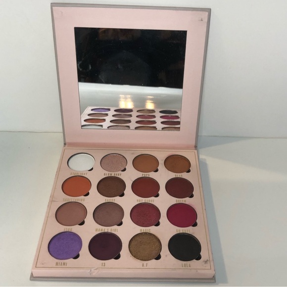 Makeup Obsession Belle Jorden eyeshadow palette - Picture 12 of 16